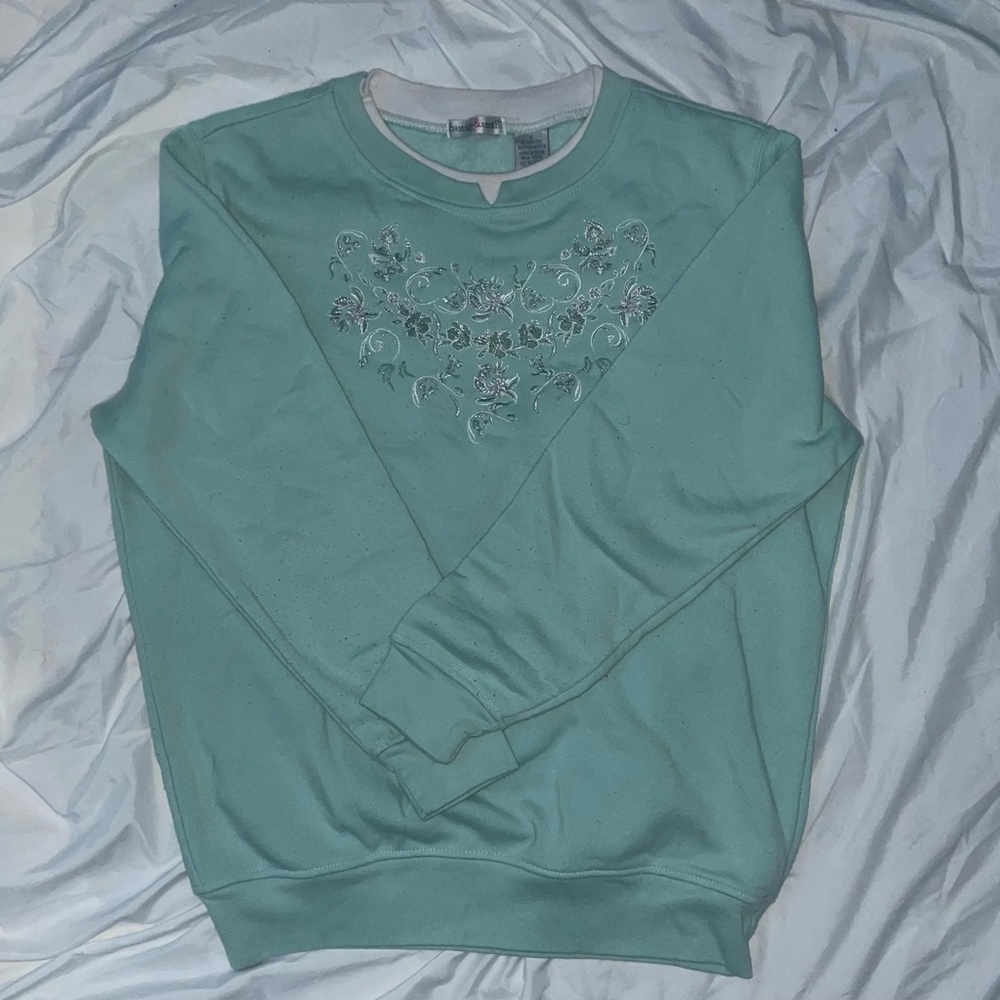 HASTING&SMITH baby blue embroidered sweater